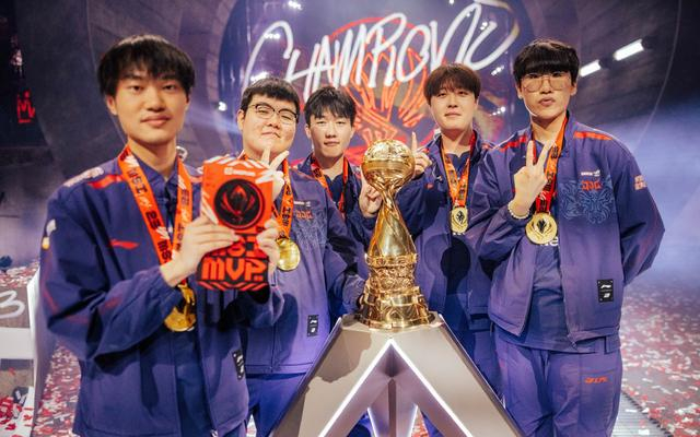 JDG战队首次夺得MSI冠军。  图/JDG电竞俱乐部