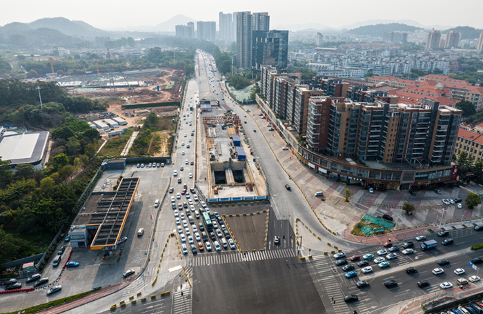 2023年3月，广东东莞，地铁1号线新源路站施工现场&nbsp;视觉中国图