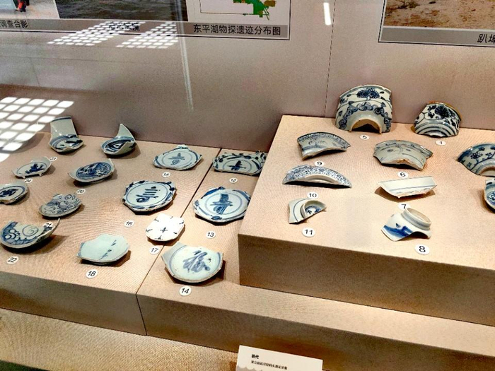 青花瓷器，摄于山东省水下考古研究中心