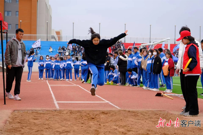 东乡中学开展运动会。（图片来源：东乡中学）