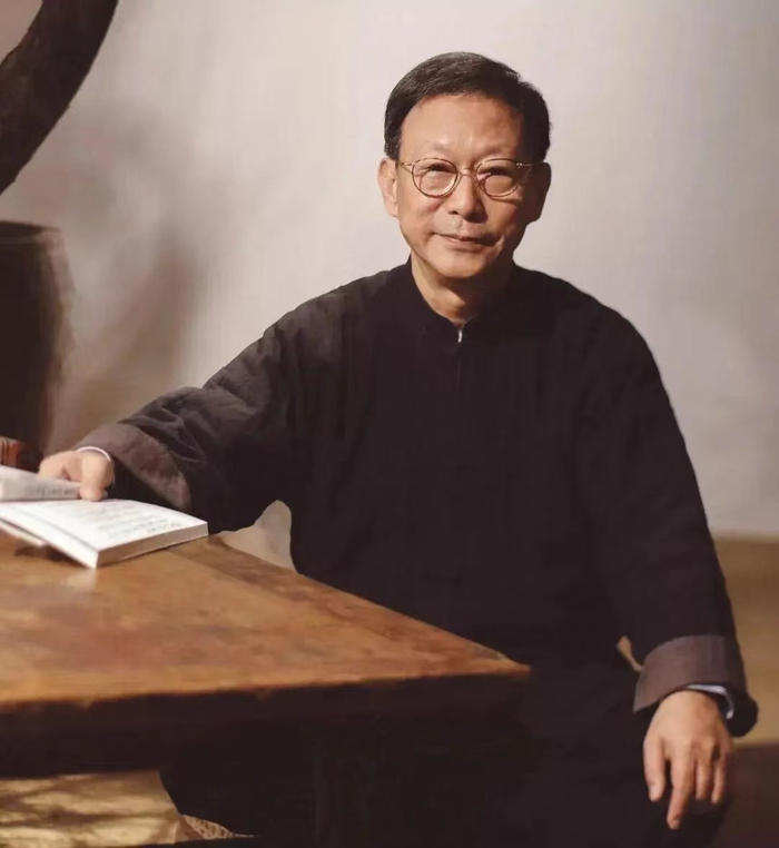 吴悦石先生