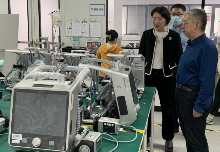 　　2023年1月，器械大湾区分中心主任刘斌带队前往深圳汉诺医疗科技有限公司实地了解企业诉求并协调解决相关问题。