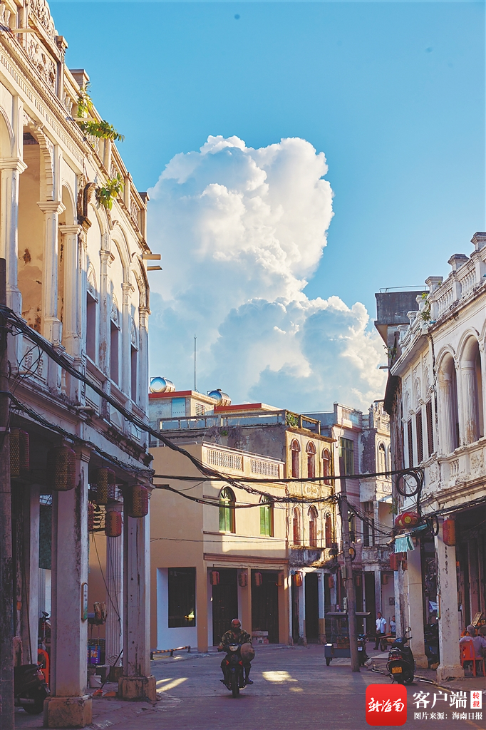 文昌市铺前镇骑楼老街。海南日报记者 袁琛 摄