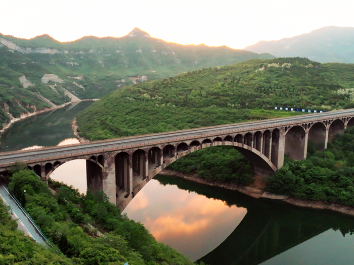 （丹河特大石拱桥）