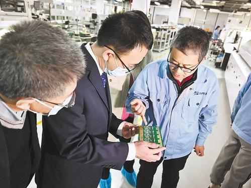     对接服务专精特新企业。