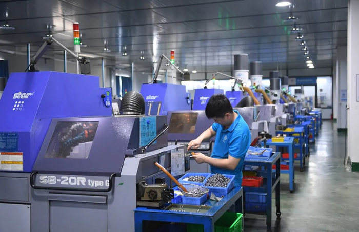广东史特牢紧扣系统有限公司车间生产现场。宋福亮摄