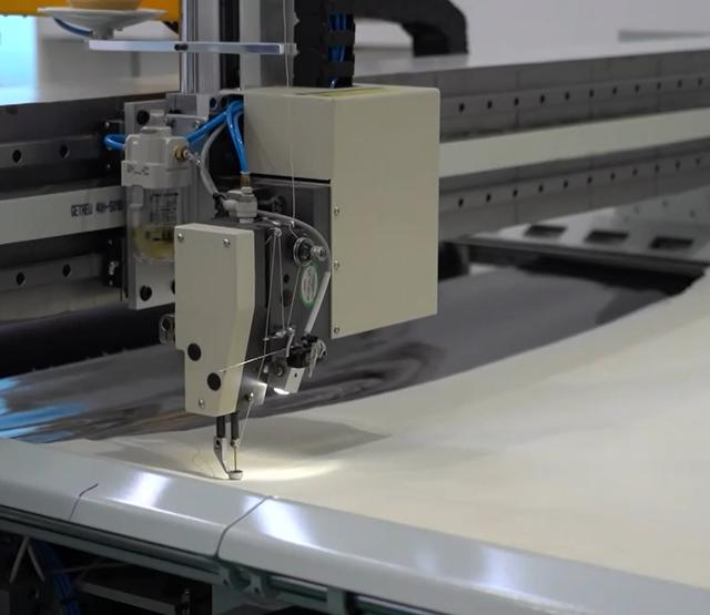 运行中的热控多层自动化生产线。五院总装与环境工程部供图