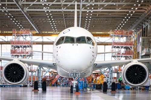 C919（图源：央视新闻）