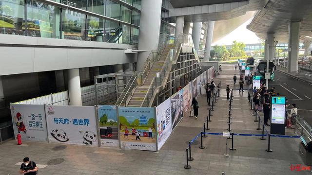 ▲正在改造施工中的天府机场客服中心