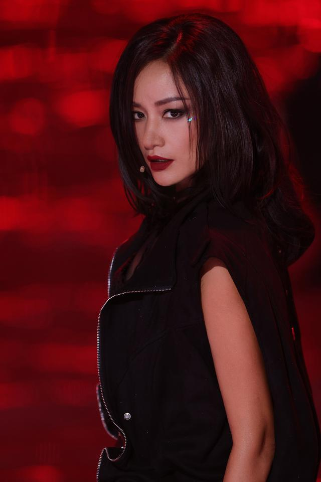 正在热播的《乘风2023》中，观众见到了久违的瞿颖。  受访者供图