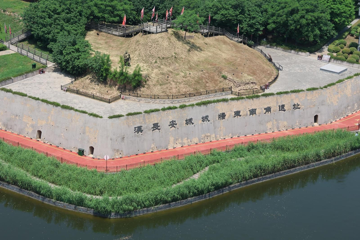 汉长安城城墙东南角遗址