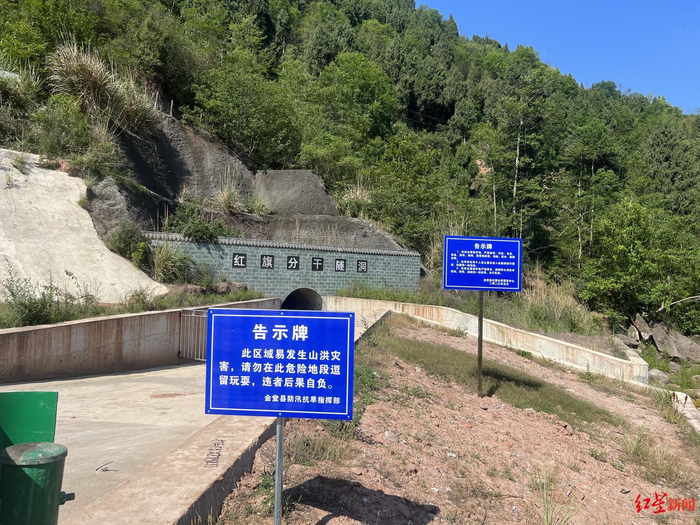 ▲黄石滩附近增加了警示标牌