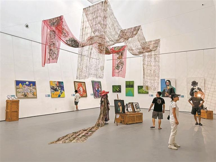 第十九届文博会大芬油画村分会场。（大芬油画村供图）