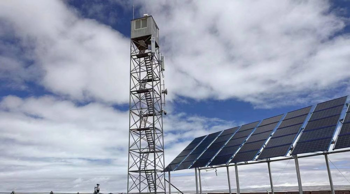 图为卓乃湖5G基站