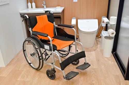 图：松下铝合金手动轮椅车