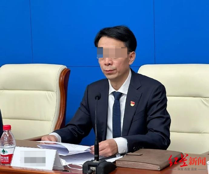 ↑胡某勇 图据中石油北京项目管理公司寰球项目公司公众号 