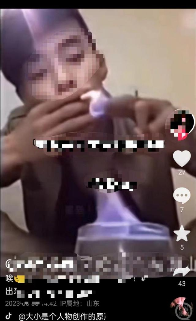 ▲中原黄哥为证明自己在真喝白酒，常用纸蘸酒再点燃。 图片来源/视频截图