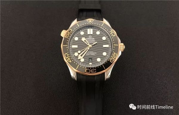 间金海马300米潜水表