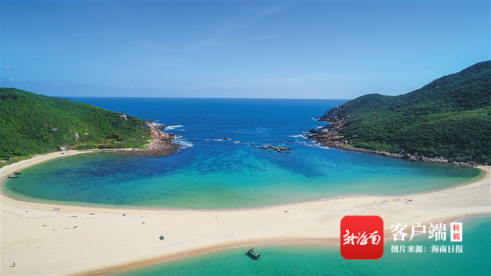 　　万宁大洲岛的内湾。 海南日报记者 袁琛 摄
