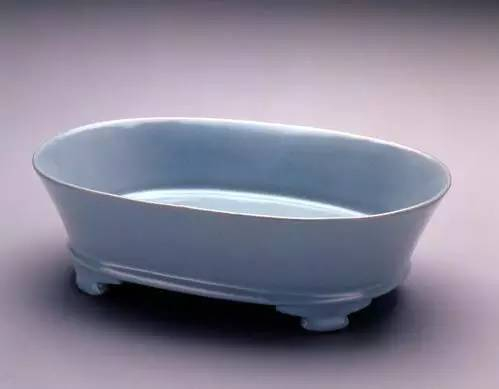 汝窑天青无纹水仙盆