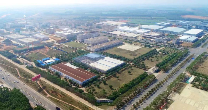 奋勇高新区。李文超摄