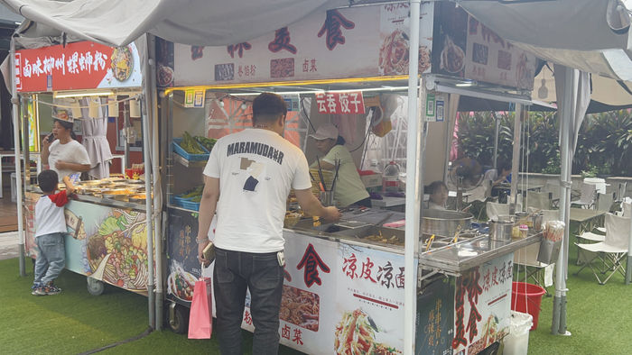     南宁市多种多样的快餐店给予了消费者更多选择