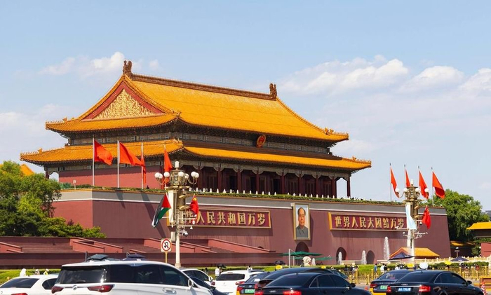 6月13日拍摄的北京天安门城楼。当日，天安门城楼恢复对外开放。新华社记者 才扬 摄