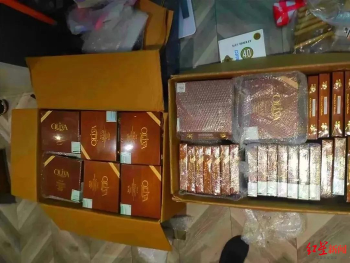 ↑警方查获走私雪茄