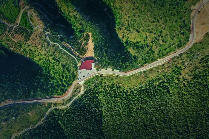 蜿蜒起伏的“皖北川藏线”一景。本报通讯员 王彦启 摄