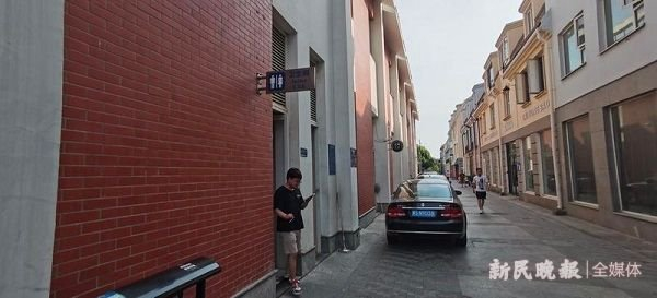 图说：美兰湖商业街有一座厕所 