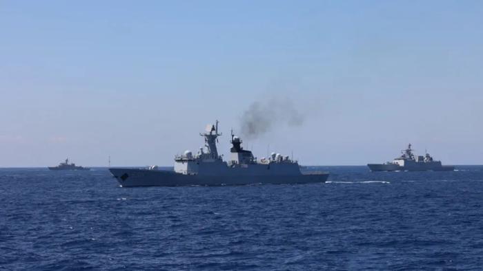 参加“科莫多-2023”多国海上联合演习舰艇编队航行 图：国防部发布