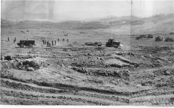 建厂初期照片。川维化工供图 华龙网发