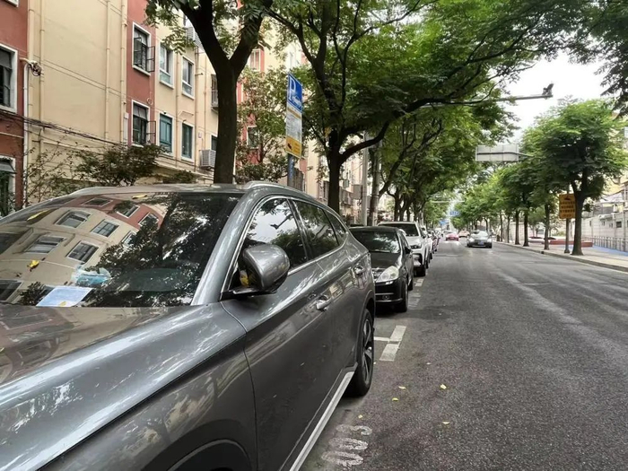  △栖霞路（东方路—福山路）停车场 图片来源：上观新闻