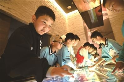 靖边县第十二小学历史研学课堂走进统万城