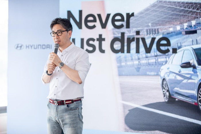 现代汽车集团（中国）品牌事业副总经理印庸壹对到场的粉丝朋友们表示热烈欢迎