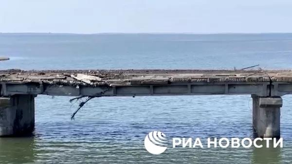 ↑乌军袭击了另一座已废弃桥梁