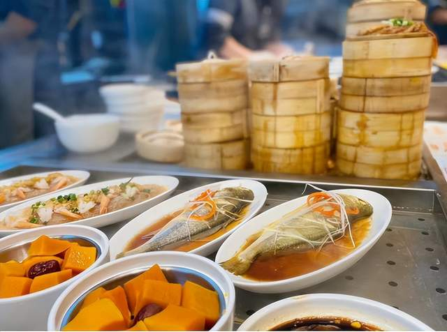 图片来源：乡村基微博