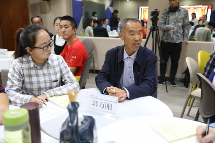 八步沙第二代治沙人郭万刚走进思政课堂。 兰州大学党委宣传部供图
