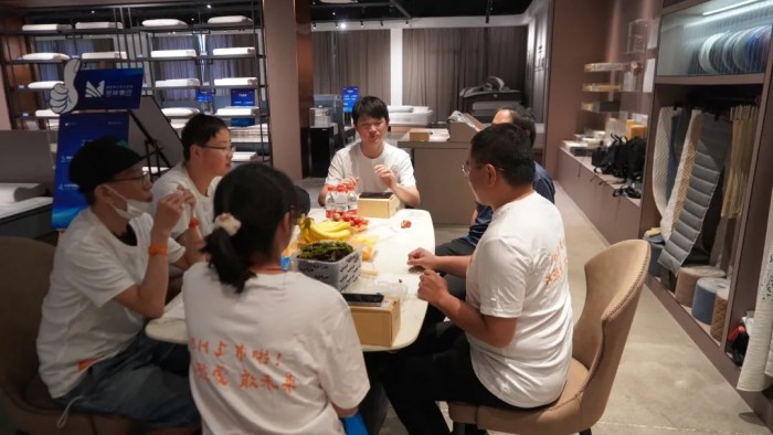 与产品经理面谈：闲话8H产品