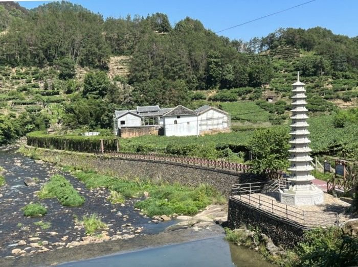 《塔下村葡萄沟》摄影：远方