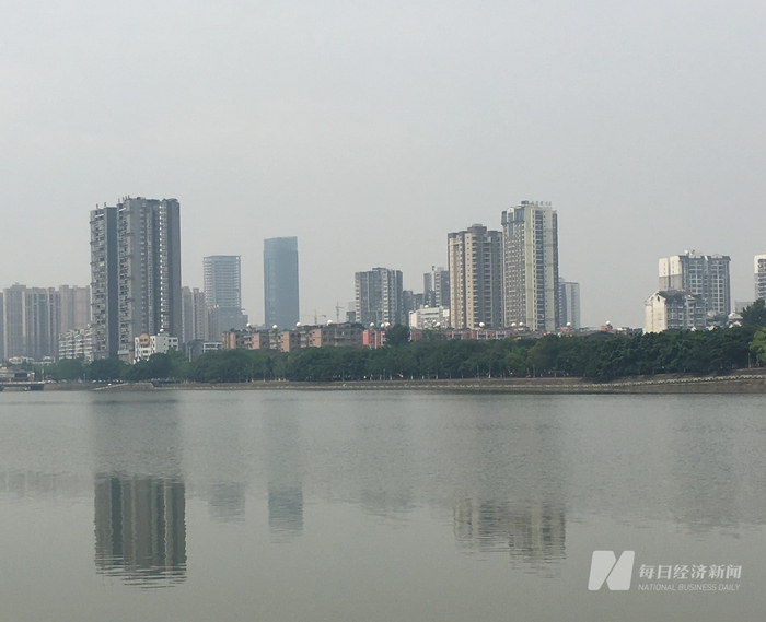 流经德阳的绵远河 图片来源：每经记者 熊嘉楠 摄