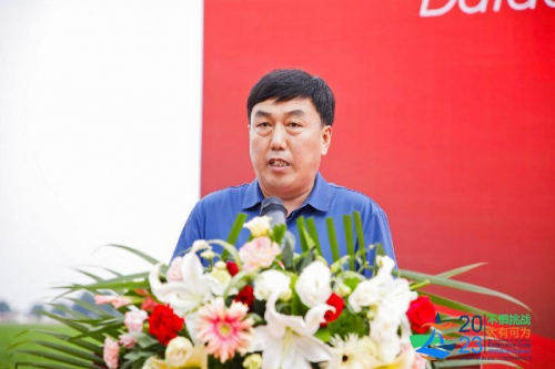 达旗农牧业局局长张永飞在揭牌仪式上致辞