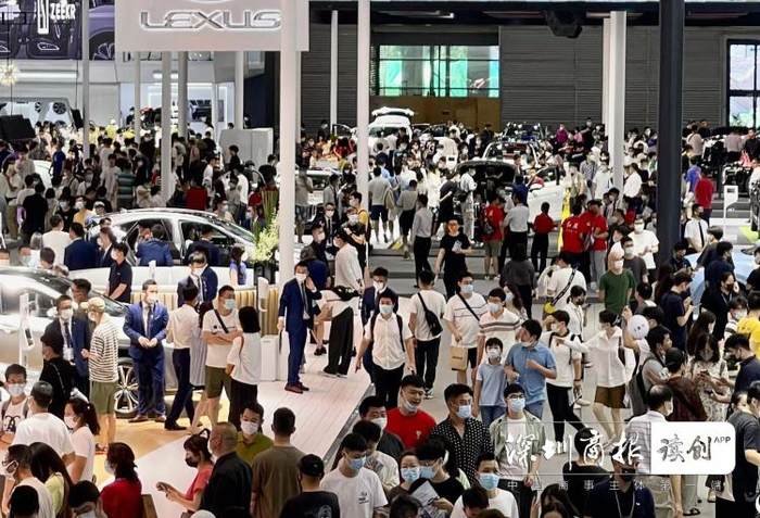 粤港澳大湾区车展，男性为消费主力军。深圳商报记者 钟华登 摄