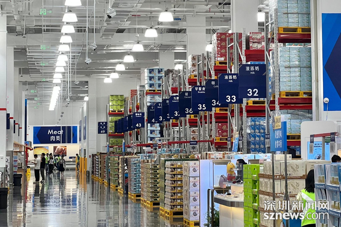 山姆前海店卖场。（摄影：李丹璐）