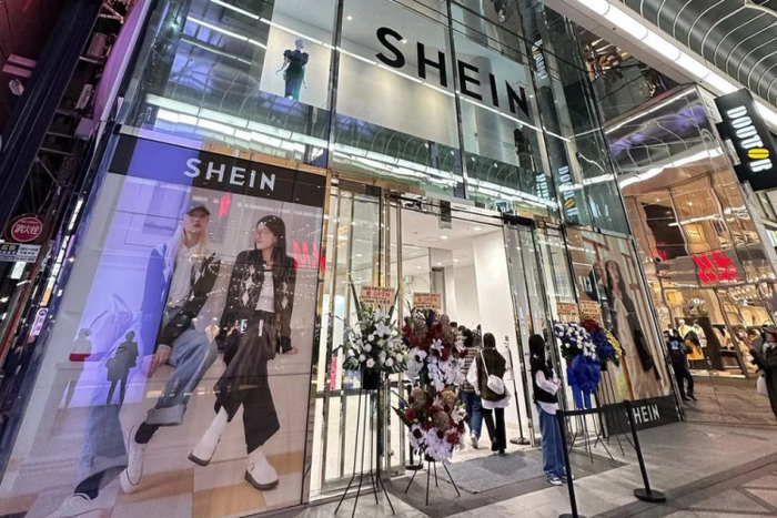 首家线下永久实体店，图源：SHEIN