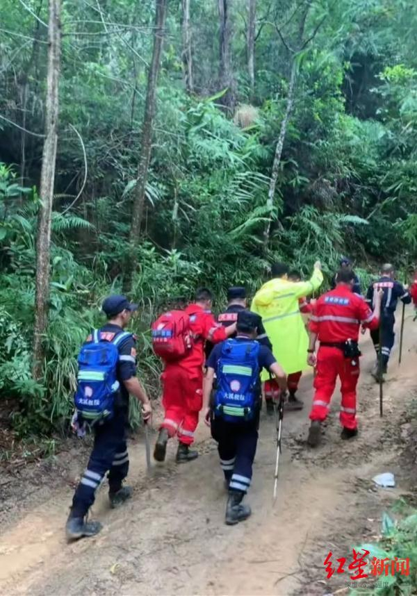 ↑多方力量展开搜救