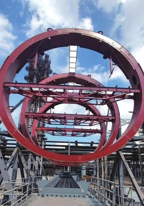 图为盛隆冶金4号转炉炼钢电除尘器