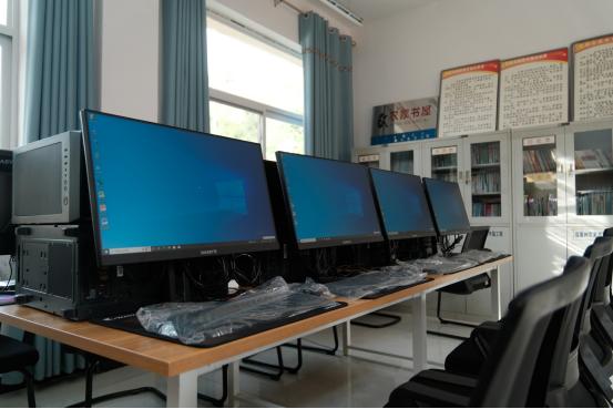 △图:山庄村党群服务中心电脑室