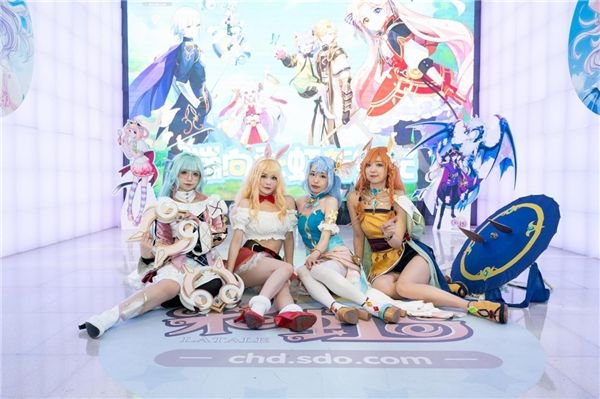 《彩虹岛》首部沉浸式舞台剧开演 一场双向"破圈"的文化之旅_新浪新闻