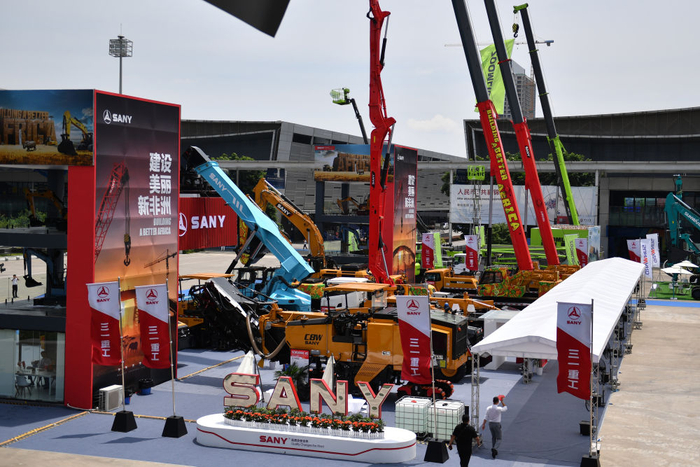 这是6月29日拍摄的长沙国际会展中心室外展区。新华社记者 陈振海 摄